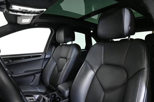 2022 Porsche Macan S