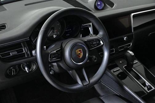 2022 Porsche Macan S