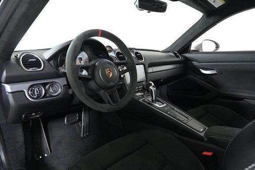 2023 Porsche 718 Cayman GT4