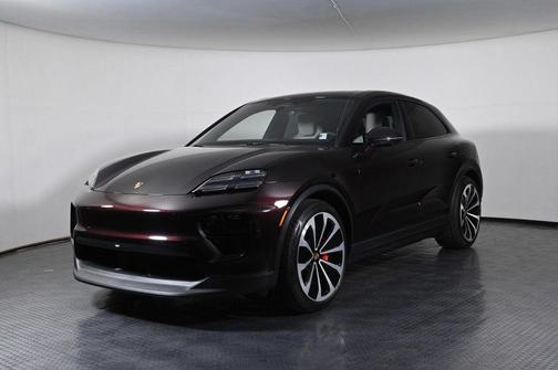 Copper 2025 Porsche Macan 4S