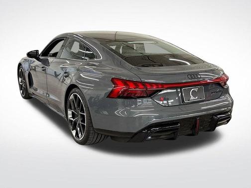 2025 Audi RS e-tron GT performance