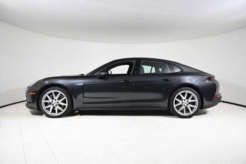 2024 Porsche Panamera RWD