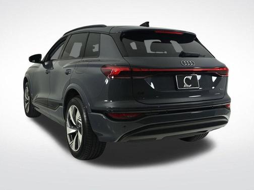 2025 Audi Q6 e-tron Premium