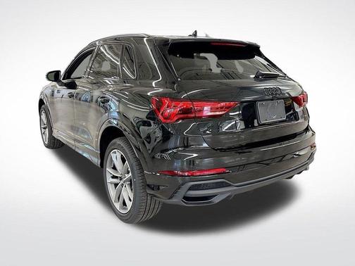 2025 Audi Q3 45 S line Premium