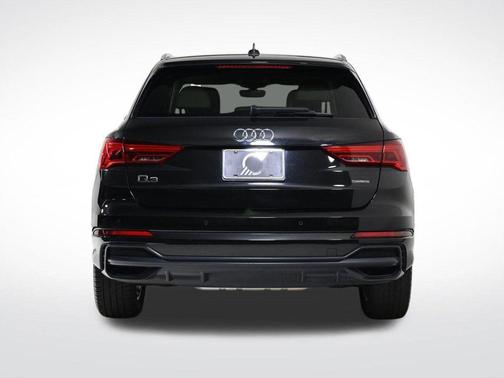 2021 Audi Q3 45 S line Premium