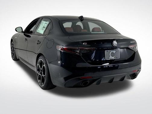 2025 Alfa Romeo Giulia Base