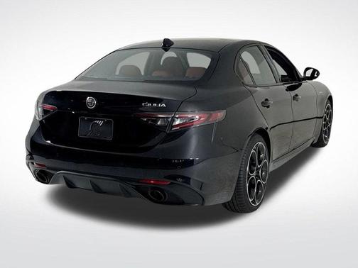 2025 Alfa Romeo Giulia Base