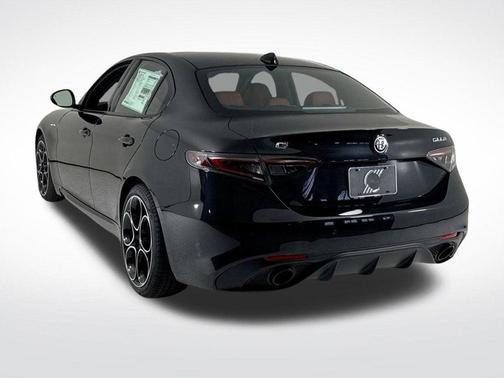 2025 Alfa Romeo Giulia Base