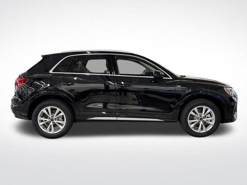 2025 Audi Q3 45 S line Premium