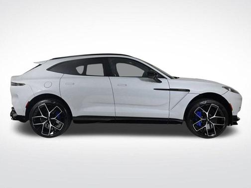 2025 Aston Martin DBX 707