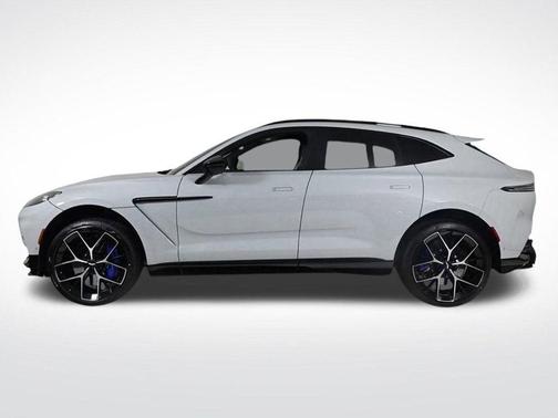 2025 Aston Martin DBX 707