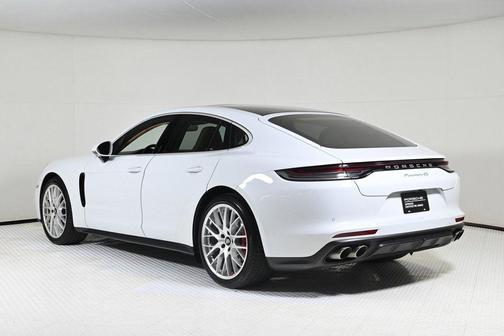 2023 Porsche Panamera 4S