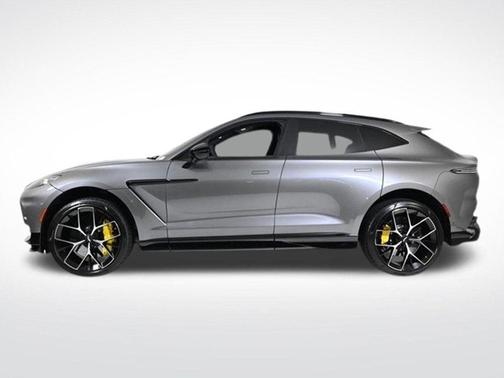2025 Aston Martin DBX 707