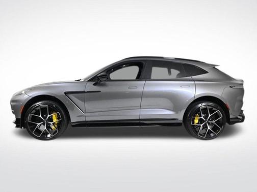2025 Aston Martin DBX 707