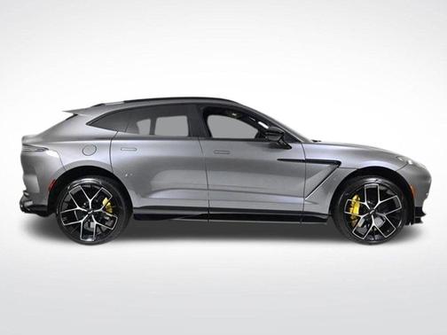 2025 Aston Martin DBX 707