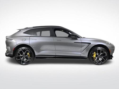 2025 Aston Martin DBX 707