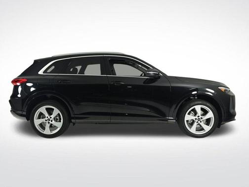 2025 Audi Q5 2.0T quattro Premium