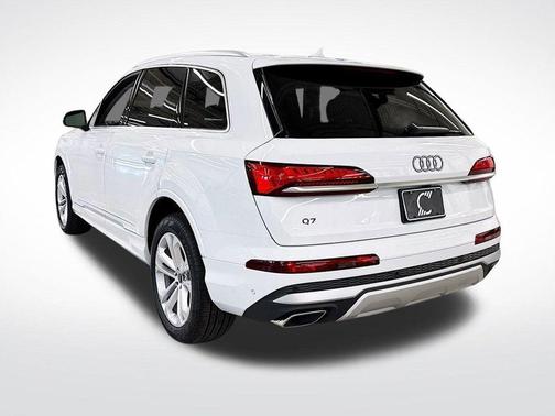 2025 Audi Q7 55 Premium Plus