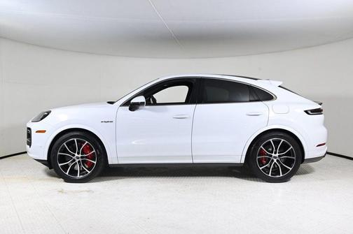 2025 Porsche Cayenne Turbo