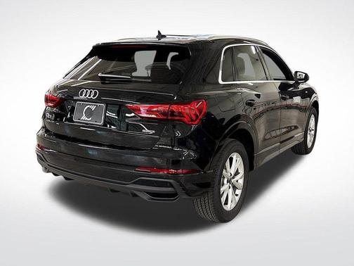 2025 Audi Q3 45 S line Premium