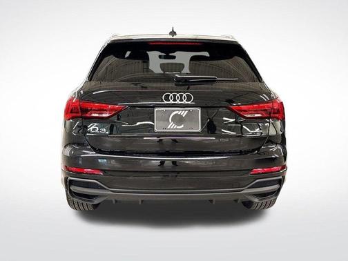 2025 Audi Q3 45 S line Premium