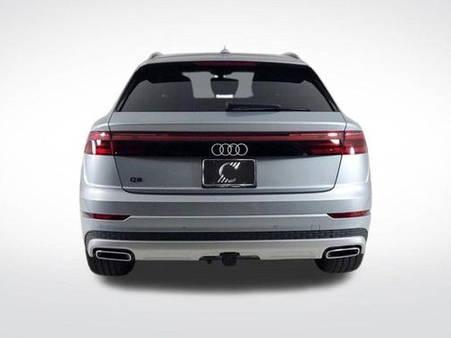 2025 Audi Q8 Premium