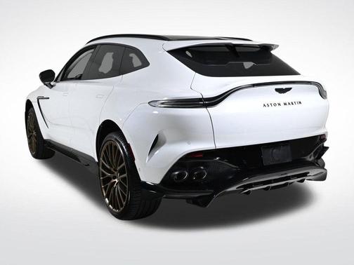 2025 Aston Martin DBX 707