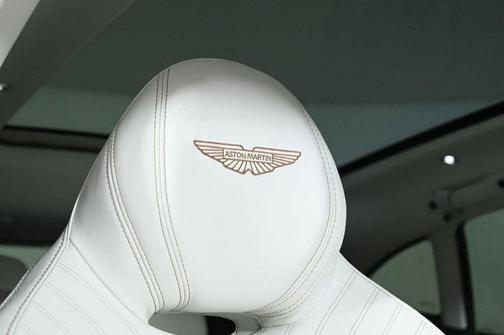 2025 Aston Martin DBX 707