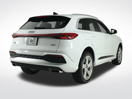 2025 Audi Q5 2.0T quattro Premium