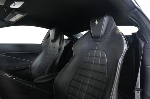 2021 Ferrari Roma Base