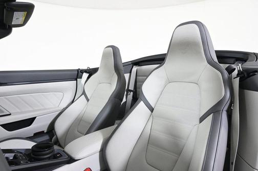 2026 Porsche 911 Carrera 4 GTS