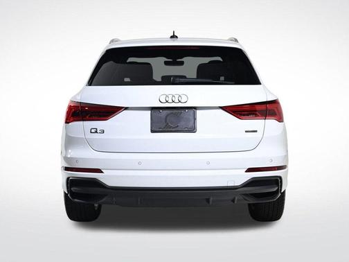 2024 Audi Q3 45 S line Premium