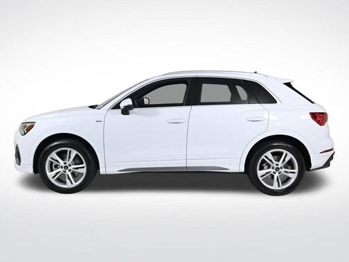 2024 Audi Q3 45 S line Premium