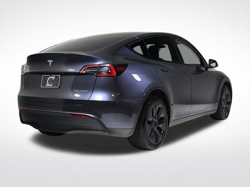 2025 Tesla Model Y Long Range