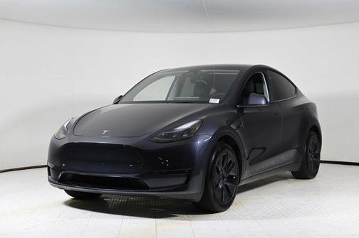 2025 Tesla Model Y Long Range