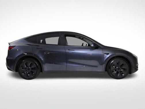 2025 Tesla Model Y Long Range