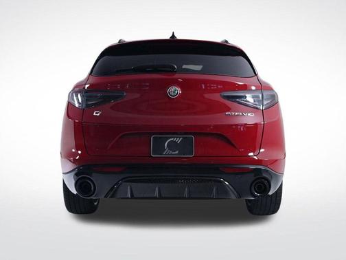 2025 Alfa Romeo Stelvio Base