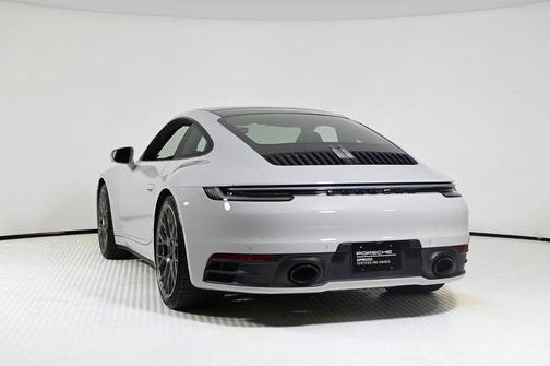 2024 Porsche 911 Carrera