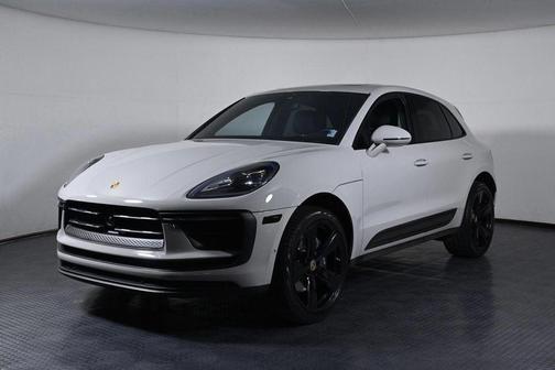 2023 Porsche Macan Base