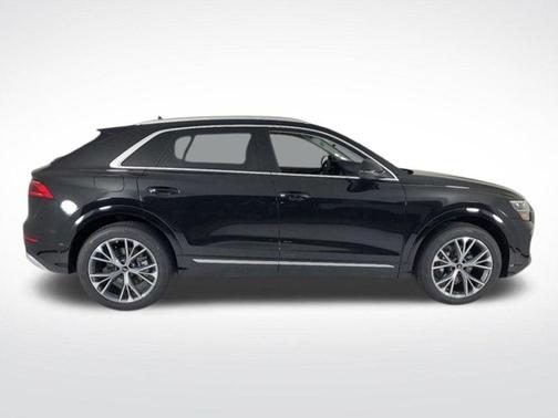2025 Audi Q8 Premium Plus