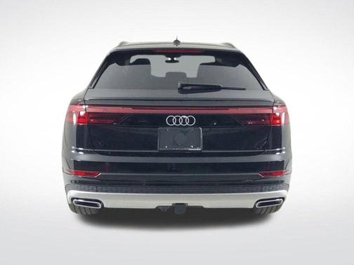 2025 Audi Q8 Premium Plus