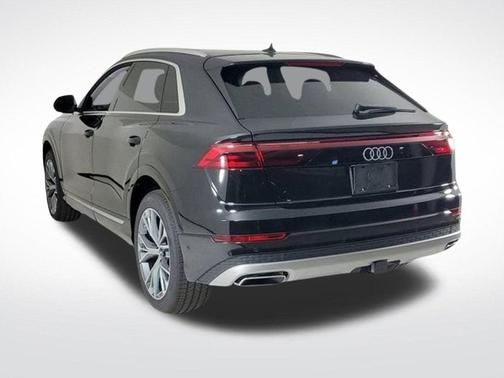 2025 Audi Q8 Premium Plus