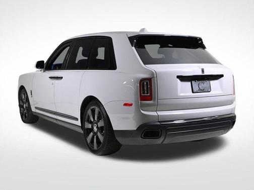 2023 Rolls-Royce Cullinan Base