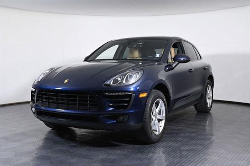 Night Blue Metallic 2018 Porsche Macan
