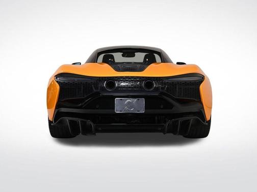 2025 McLaren Artura Performance