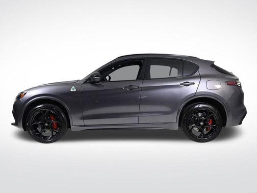 2024 Alfa Romeo Stelvio Quadrifoglio