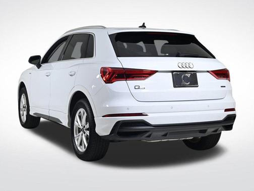 2024 Audi Q3 45 S line Premium