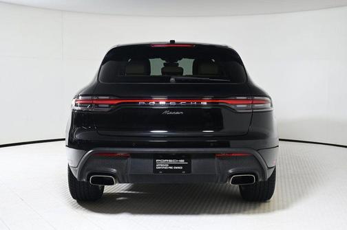 2022 Porsche Macan Base