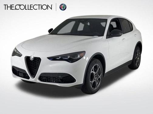 2025 Alfa Romeo Stelvio Base