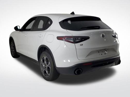 2025 Alfa Romeo Stelvio Base